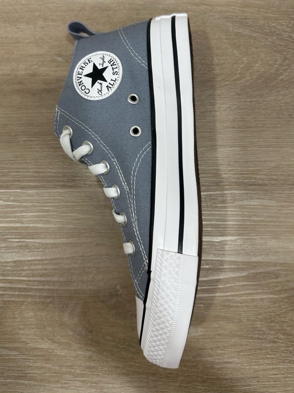 NWOT Converse Chuck Taylor 2.0 All Star Mid Top Sneakers - Light Blue & White - Picture 5 of 9